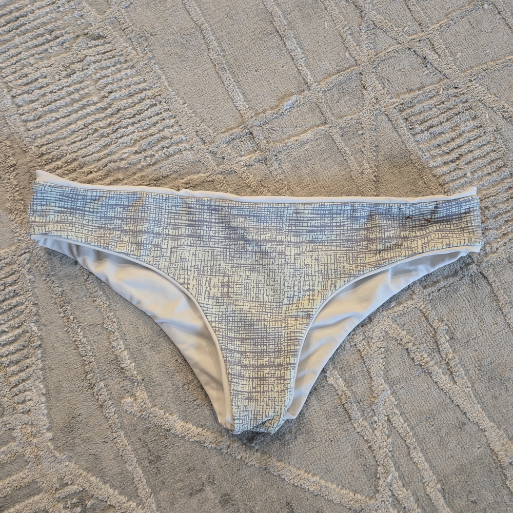 Maaji Reverisible Bikini Bottom - Picture 3 of 5